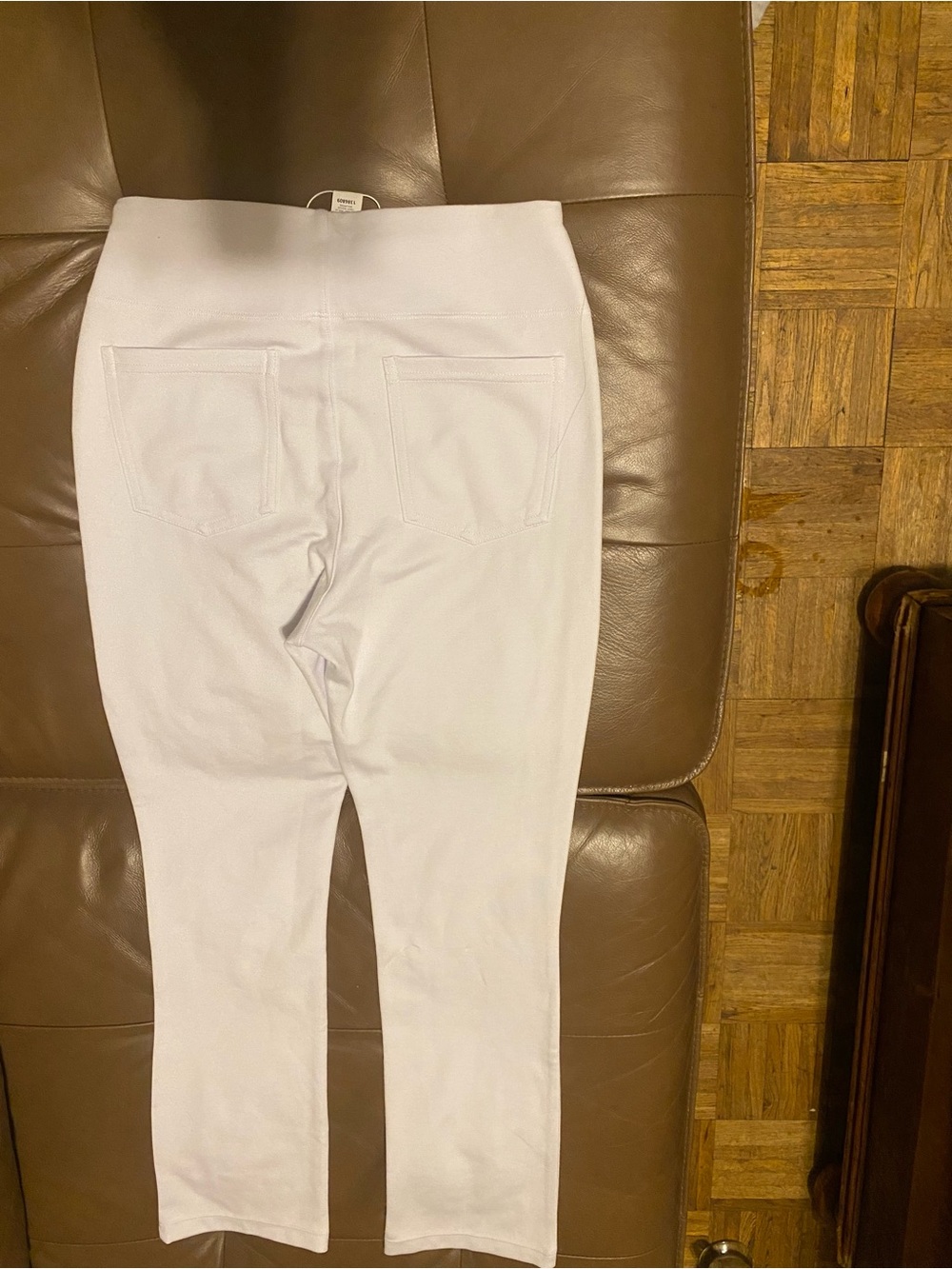 HALARA White Pull-On Women's Leggings with Back Pockets
